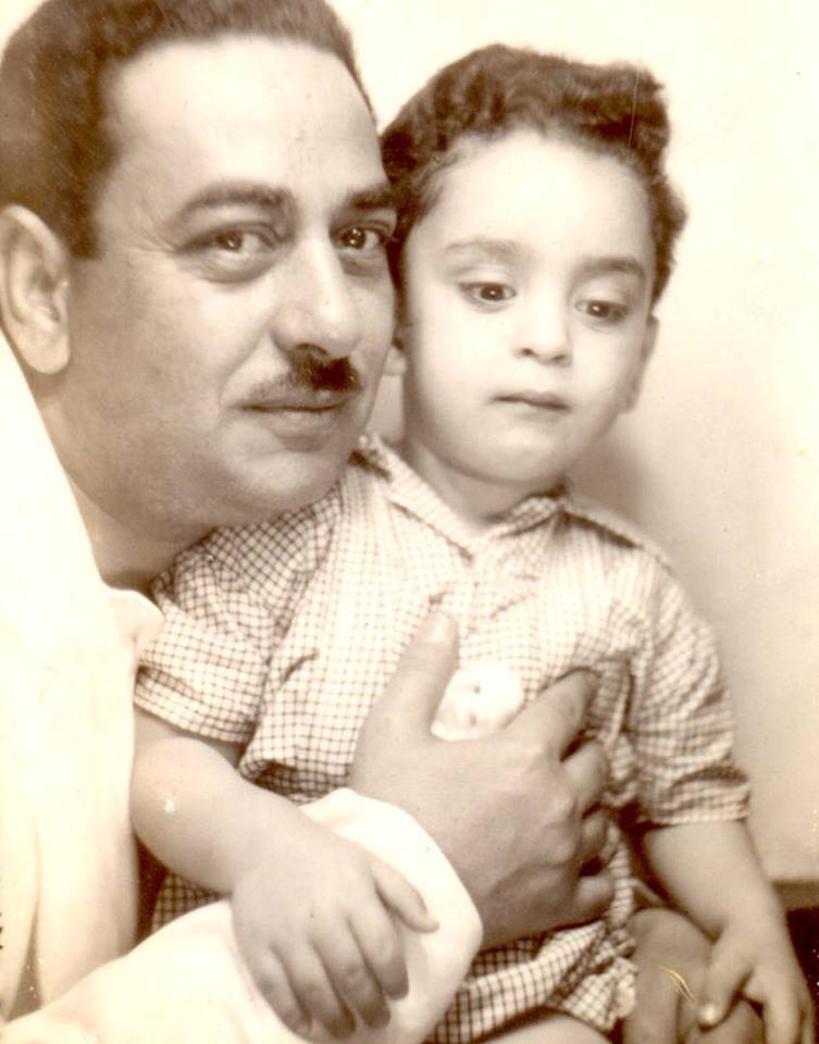 خيري بشارة مع والده